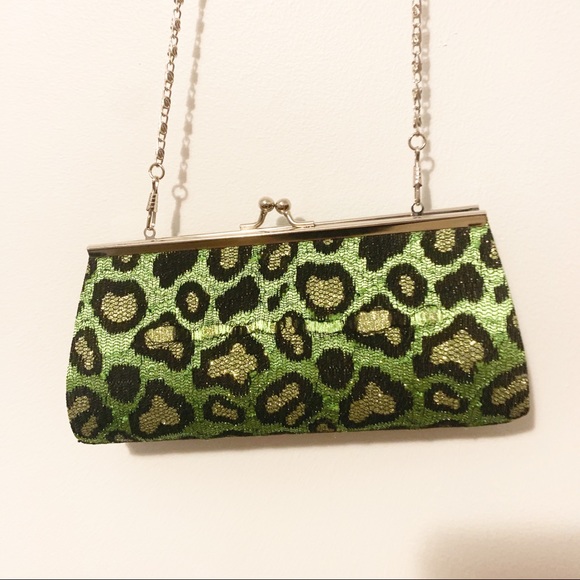 🛍Boutique leopard print clutches- purple availabl - Picture 2 of 6